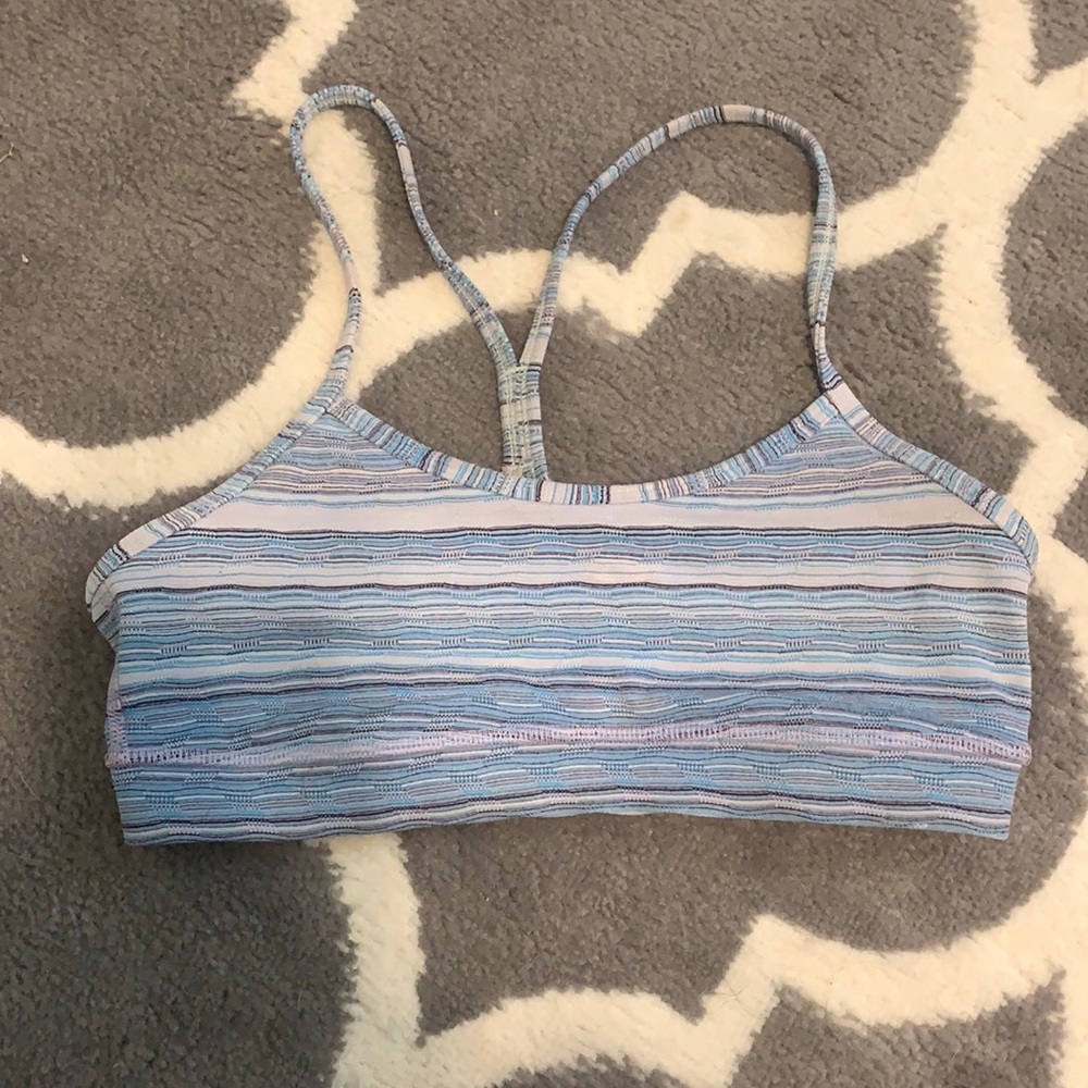Lululemon sports bra